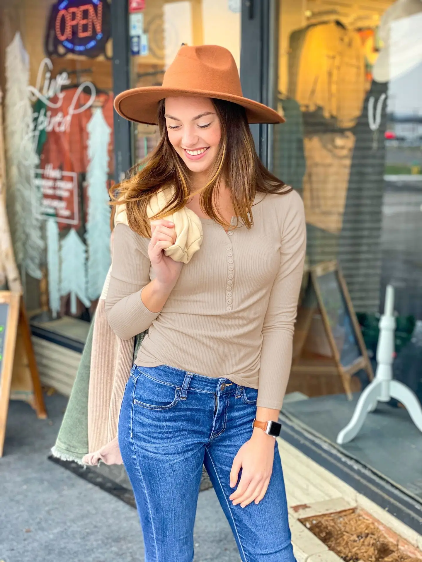 

Женская весенне-осенняя Однотонная футболка с длинным рукавом