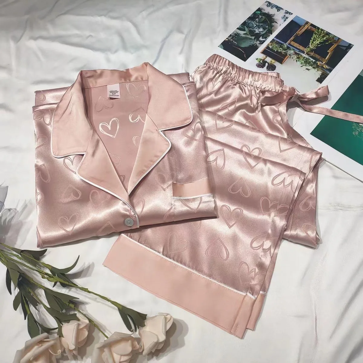 

Lightweight Women Pajamas Set Spring Ins Heart Autumn 2 Piece Suit Home Fashion Long Sleeve Turn Down Collar