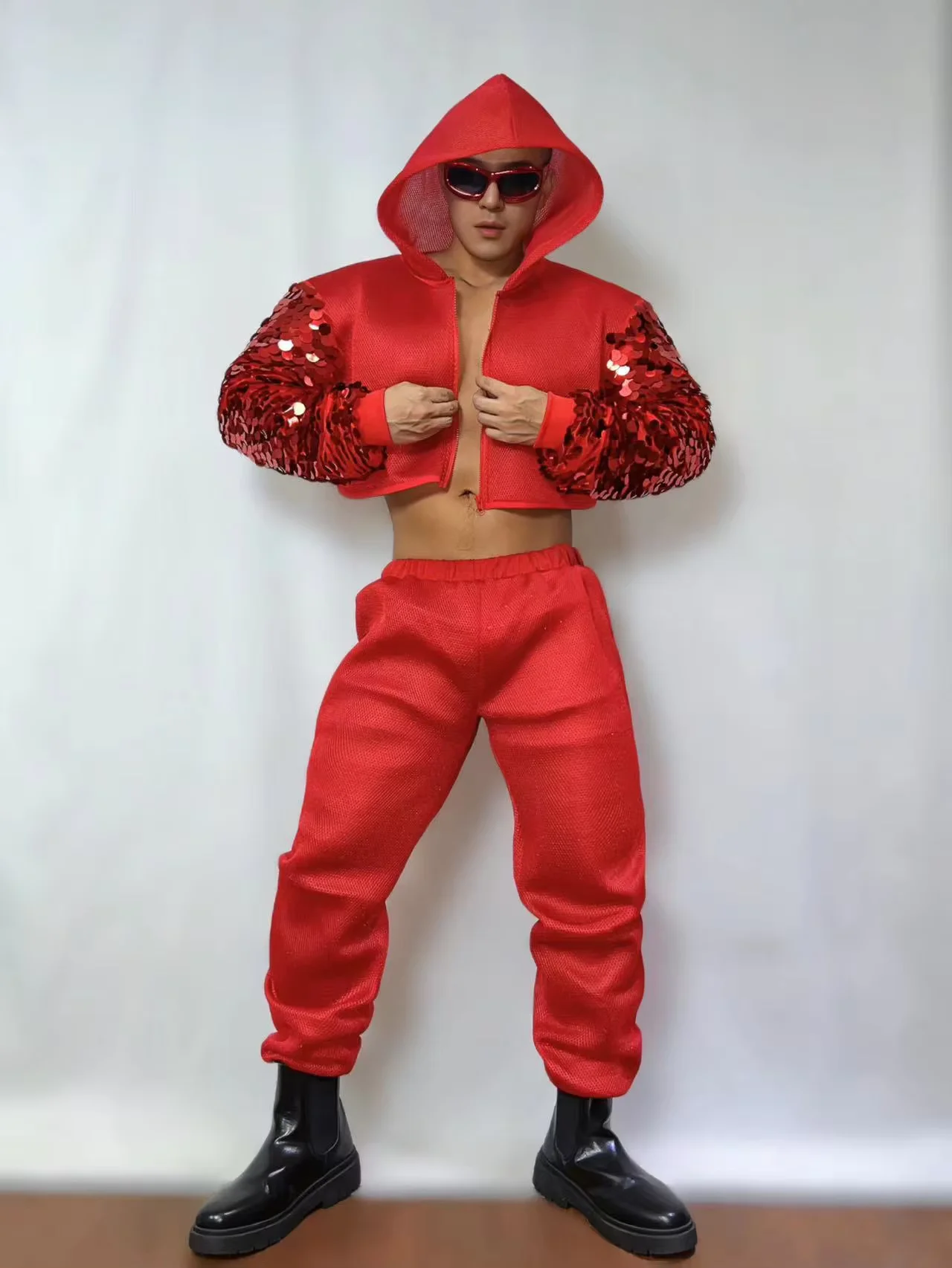 Фото Men's Sexy Red Sequins Jazz Hip Hop Suits Nightclub Bar male Singer Gogo Dance Costumes №1
