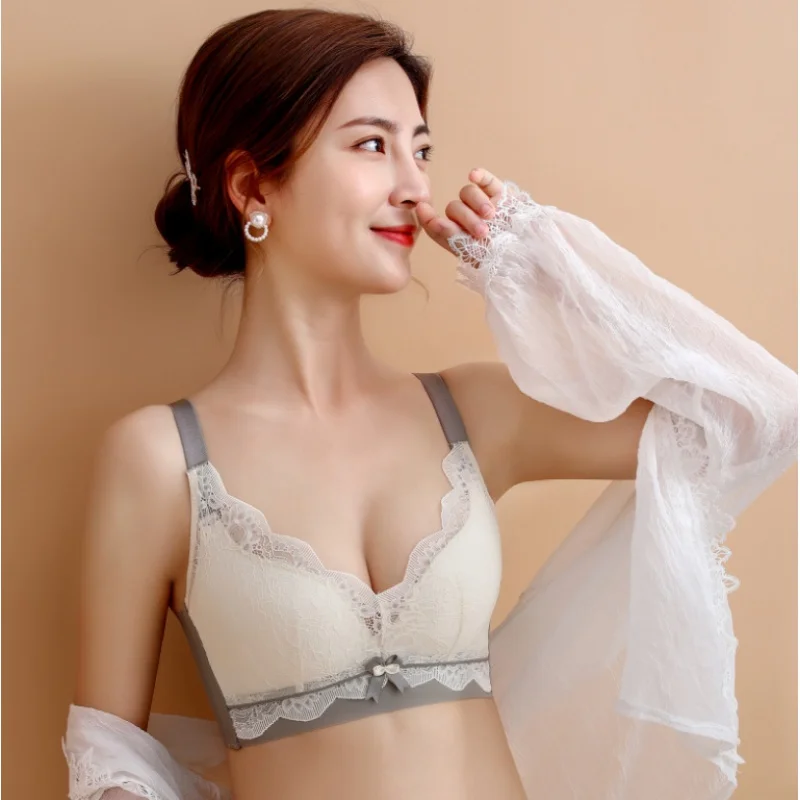 

New Sexy Lace Seamless Wireless Underwear Women's Push up Breast Holding Adjustable Bra Set