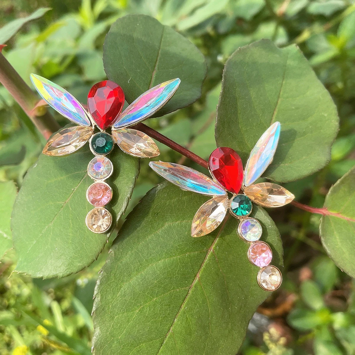 

Best Lady Fashion Crystal Zircon Charm Dragonfly Earrings Insect Animal Water Drop Jewelry for Women Trendy Gift Accessories