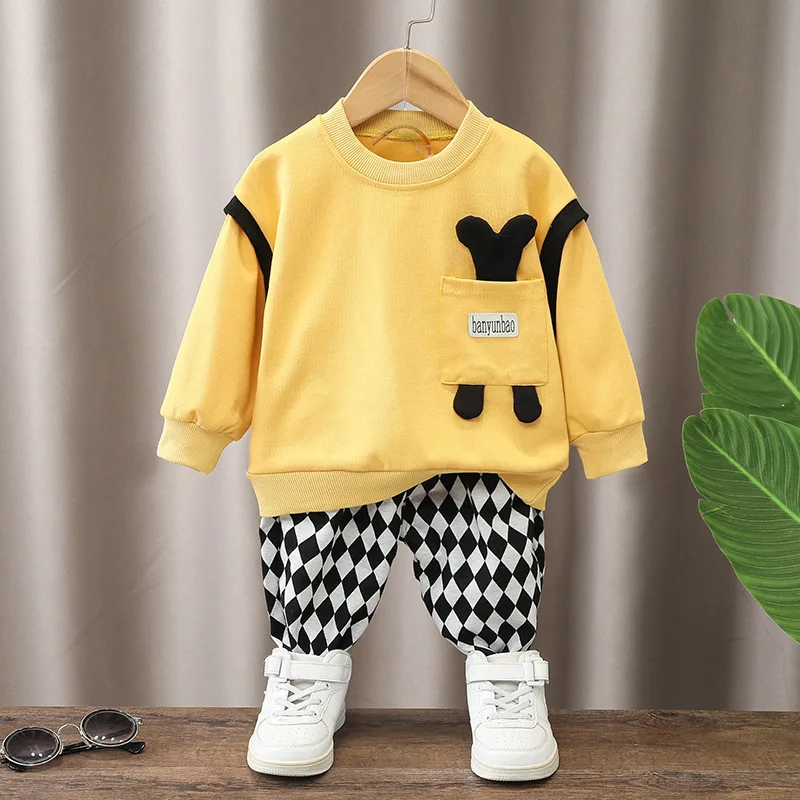 

2023 spring and autumn new baby cartoon letters long sleeve suit boys' color blocking lattice two-piece casual simple sportswear