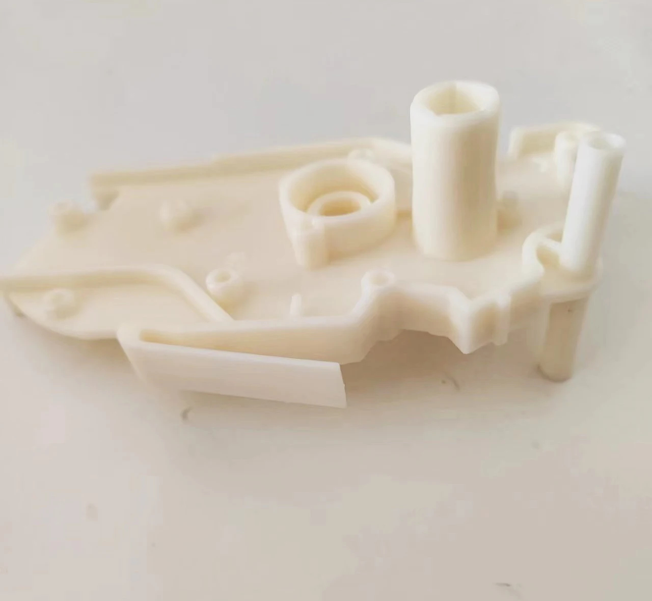 

Запчасти для грузовиков OEM 3095270601