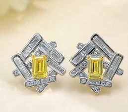 

Женские серьги-гвоздики из серебра 925 пробы, 4 Х6 мм