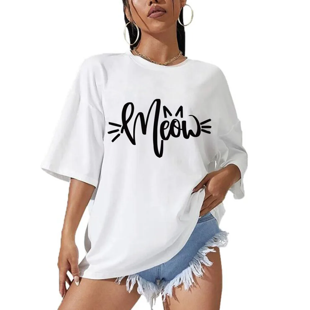 

Футболка женская оверсайз с коротким рукавом и принтом