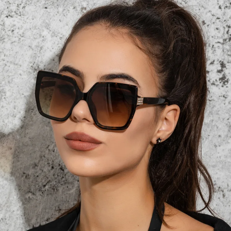 

DYTYMJ Oversized Luxury Sunglasses Women Brand Square Gradient Women Sunglasses High Quality Shades Glasses Gafas De Sol Mujer