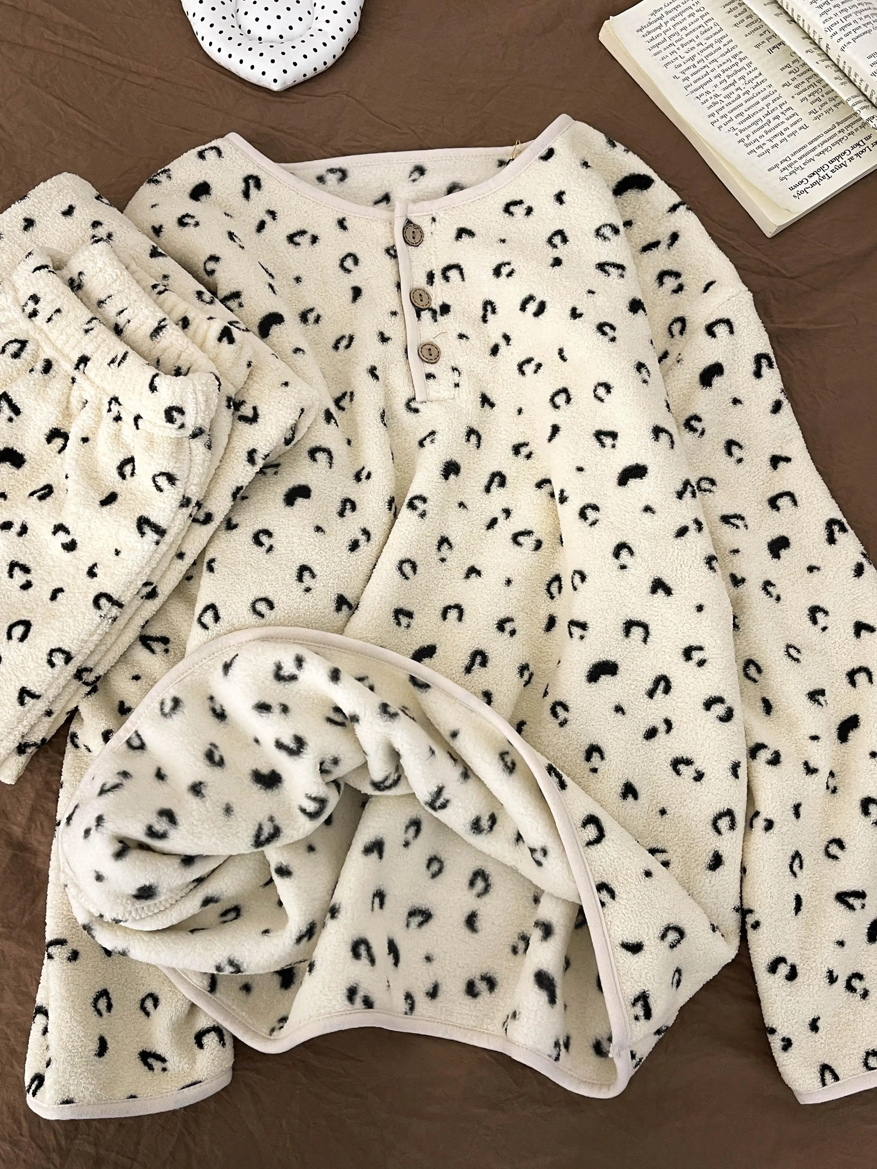 Sin Glee Korean Sle Soft Glutinous Leopard Print Flannel Pajamas Women's Autumn and Winter Thickened Warm Homewear Set