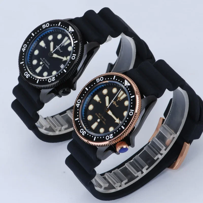 Темные часы Heimdallr SKX007 с черным циферблатом покрытием из поливинилхлорида