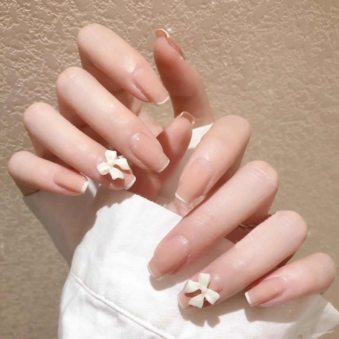 

French Butterfly Fake Nails Art Nail Tips Press on False Nail Set Full Cover Artificial Short Square Head Fingernails