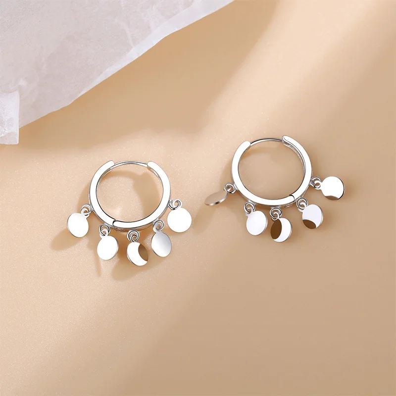 Серьги-кольца женские круглые из серебра 925 пробы с геометрическим рисунком