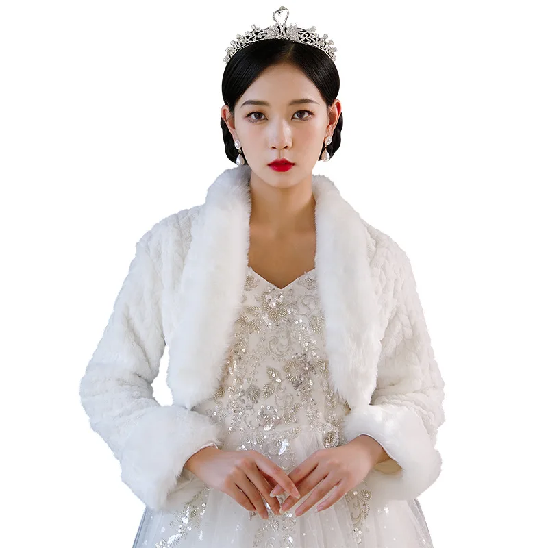 

Свадебная куртка-болеро из искусственного меха для невесты, теплая меховая шаль, Свадебные меховые палантины, зимний облегающий короткий п...