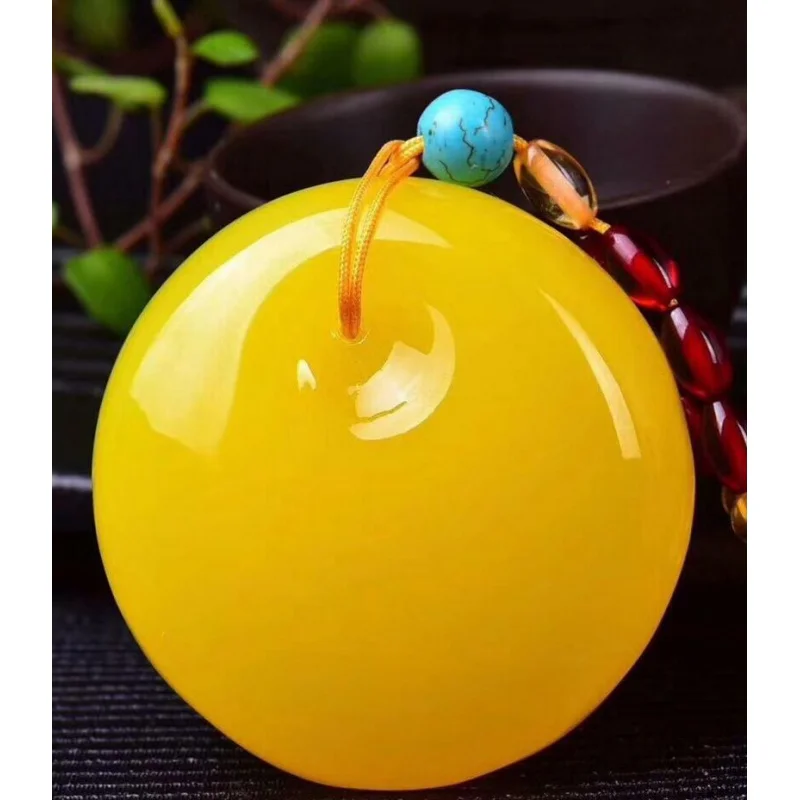 

New style chien oil yellow honey wax beautiful moon round pendant amber honey wax pretty color safety bule pen