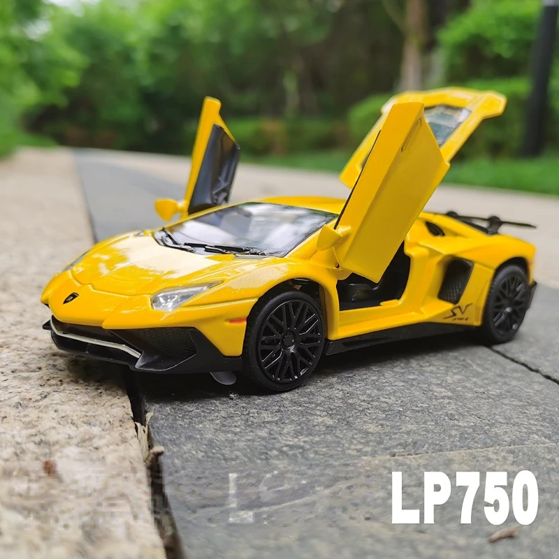 

Высокий симулятор 1/32 Lp750 модель автомобиля из сплава со звусветильник, Игрушечная модель детского автомобиля для мальчиков, литой и игрушеч...