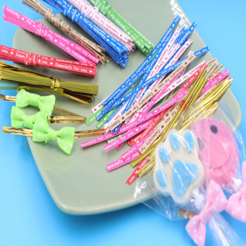 

100 Pcs 9cm Love Letter Printed Wire Metallic Twist Ties For Candy Bag Steel Baking Packaging Lollipop Dessert Sealing Tie
