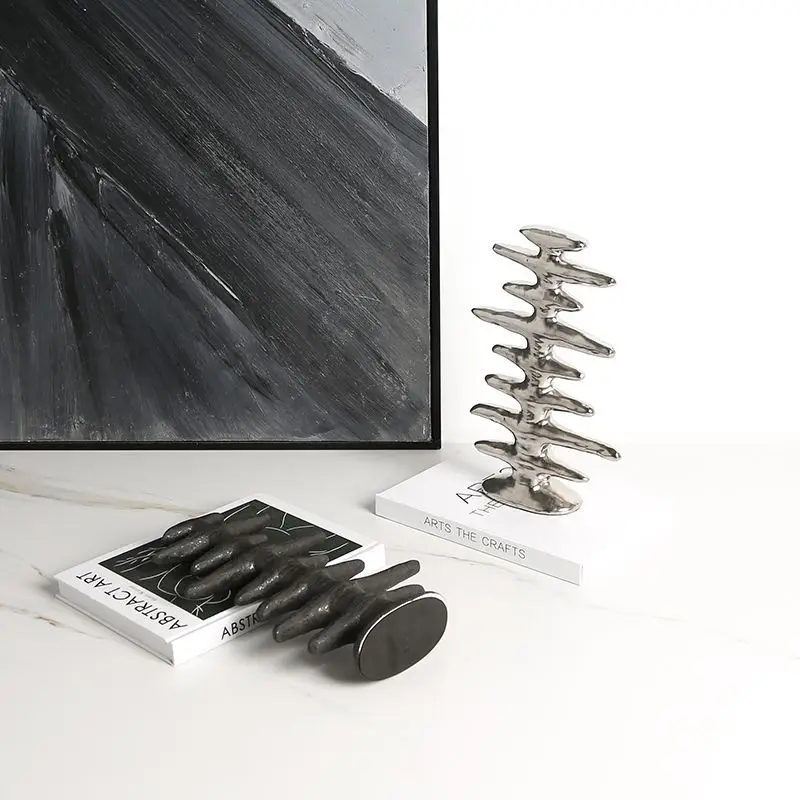 Керамическое украшение ручной работы геометрическое Серебряное в виде рыбьей