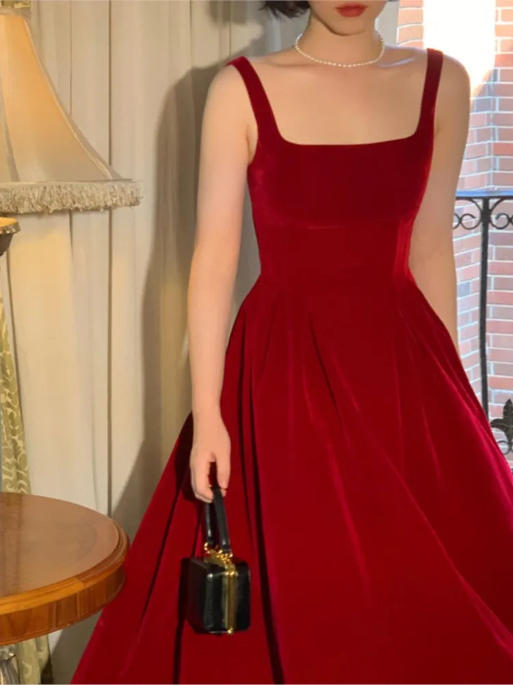 

Женское модельное платье-трапеция с открытой спиной, элегантное винтажное бархатное черное платье миди без рукавов с квадратным вырезом, л...