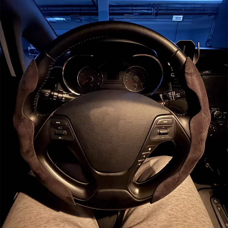 Замшевый чехол на руль для Mazda 3 CX-5 CX-30 CX-50 CX-70 CX-90 MX-5 Miata Atenza Axela — нескользящий, впитывающий пот (art.: 3920d4677ea12) - 3920d4677ea12