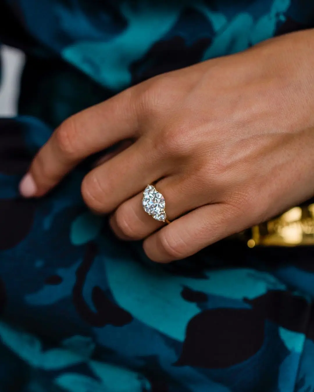 JOVOVASMILE  Moissanite Diamond Wedding Rings 3 Carat Center 9mm Old Euro Center 14k Yellow Gold Two Trillion Women Jewelry Gift