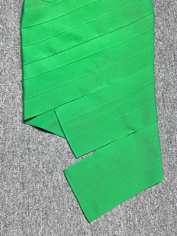 Женское облегающее мини-платье без бретелек с открытой спиной