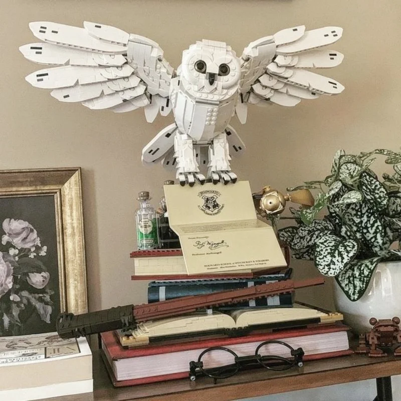 

Harrys Hedwig Building Blocks Owl Phoenix Model Desktop Furnishings 3010pcs Collector's Edition Statue Toys Puzzle Games Gift