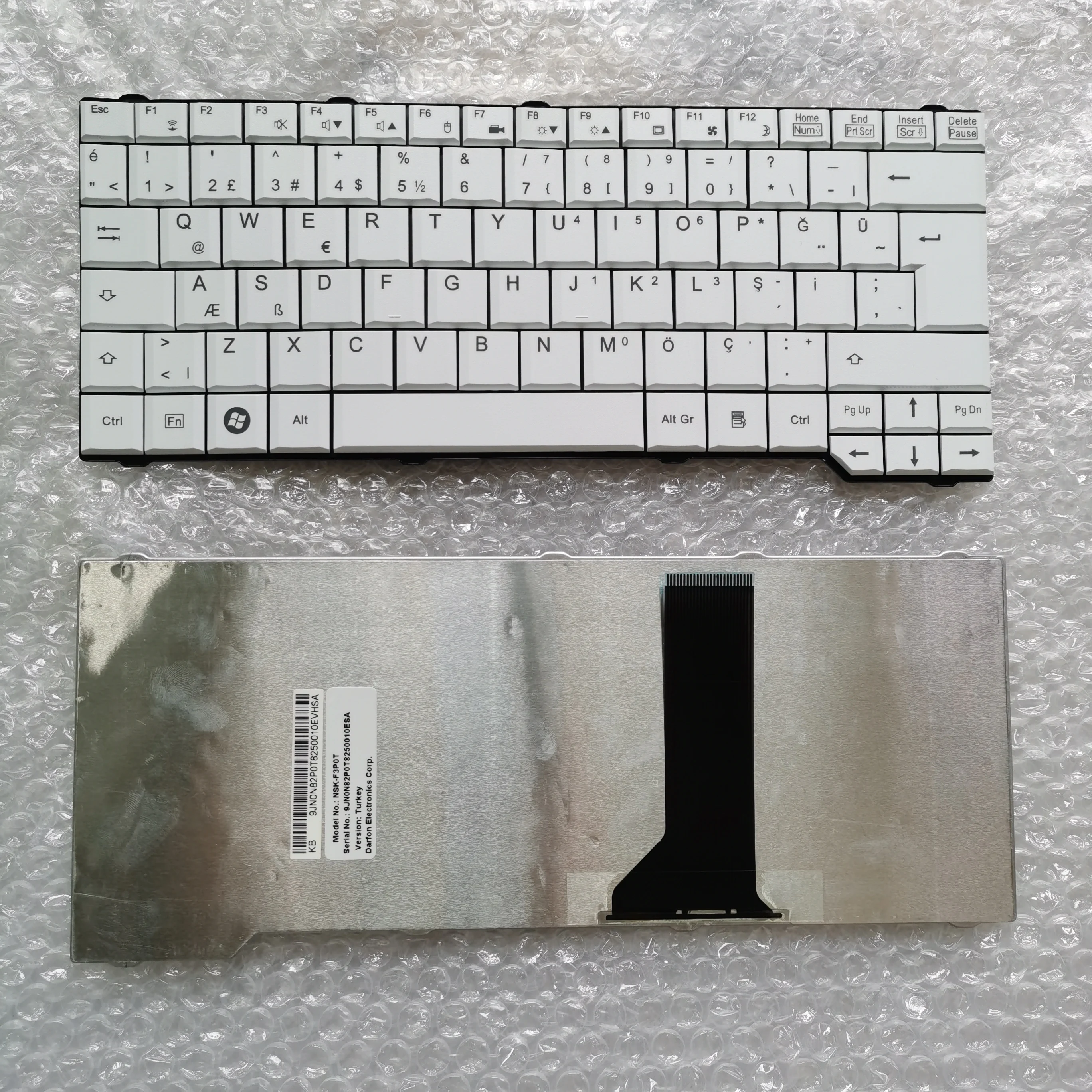 

XIN Turkish Laptop Keyboard For Fujitsu Siemens Esprimo V6505 V6515 V6535 V6545 X9510 TR Layout White NSK-F3P0T