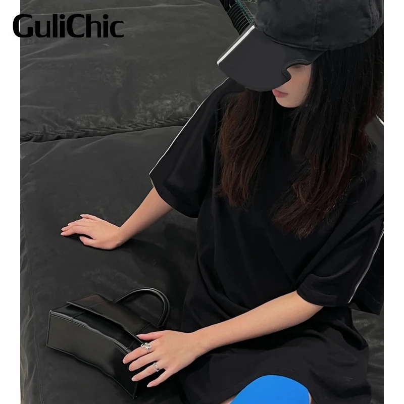 

Женская Бейсболка в полоску с вышивкой и надписью