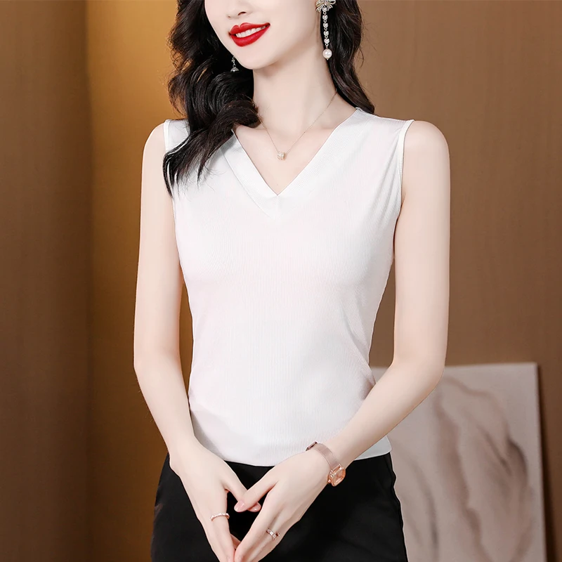 

Korean Fashion Summer Satin Tank Top Women Silk Vintage Sleeveless Office Lady Tank Top Solid Loose Black Tops for Women