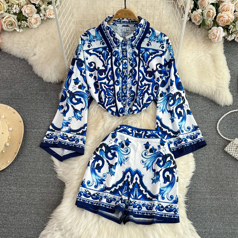 

Fashion suit female retro temperament trumpet sleeve loose celadon printing single-breasted shirt two-piece high-waisted shorts