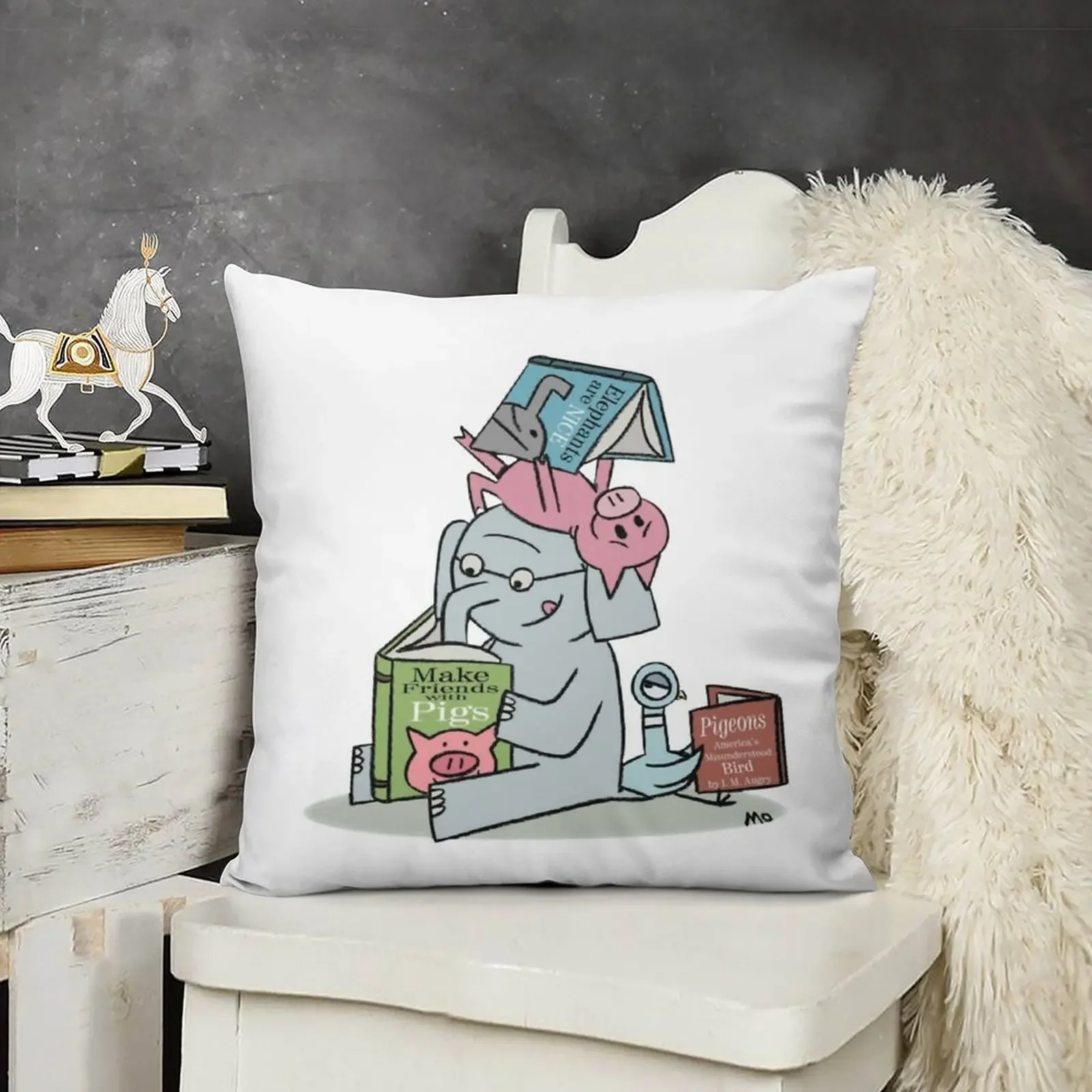 Декоративная подушка Elephant and Piggie 100% Полиэстер