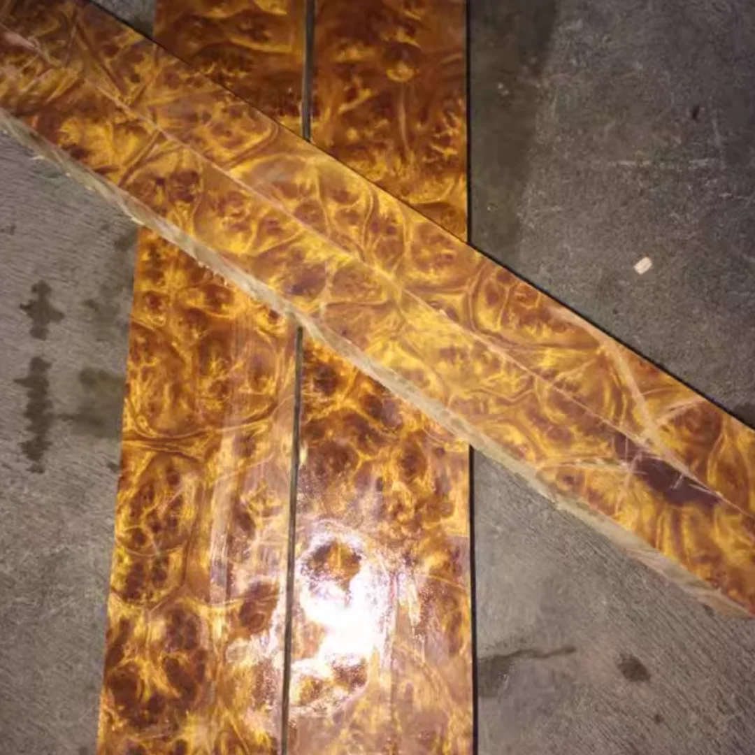 Длина: 300 мм Натуральное золотое камфорное дерево с буркой Ручная резьба по