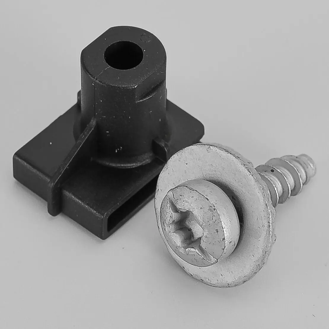 

Винт крепления фар подходит для Ford Kuga Ecosport Focus Escort Mondeo