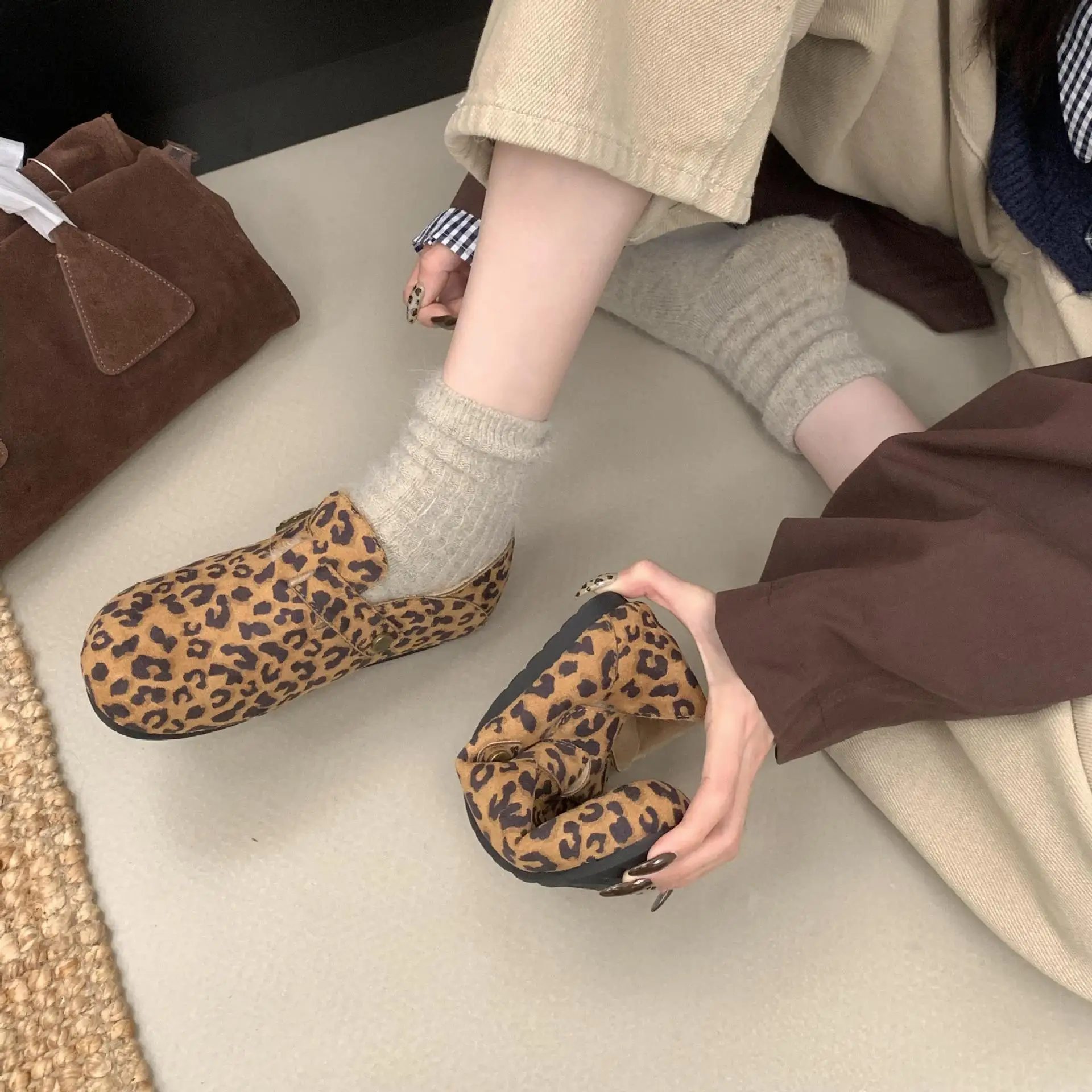 Повседневная женская обувь сабо с круглым носком лоферы на платформе новое