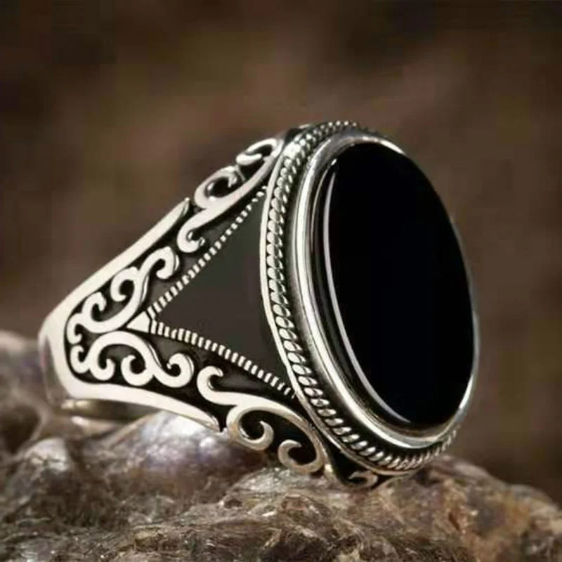 

Men's Fashion Vintage Silver Plated Carved Ring Natural Black Stone Ring Noble Gentleman Engagement Wedding Ring