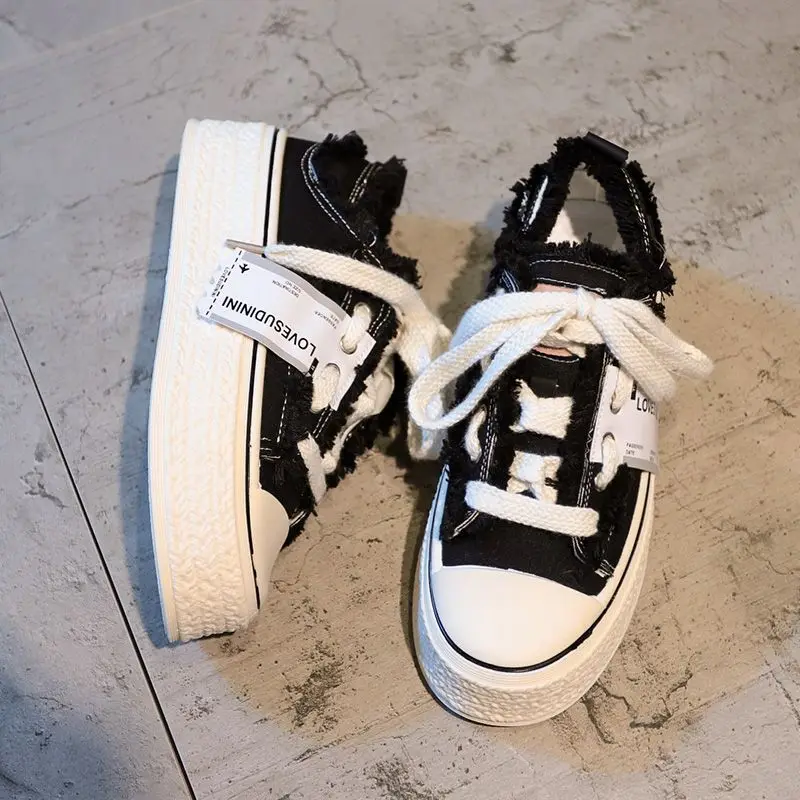 Fashion Platform Chunky Sneaker Women's Elevator Shoes Girls Frayed Lace Up Trainer Woman High Heel Flatform Distressed Sneakers