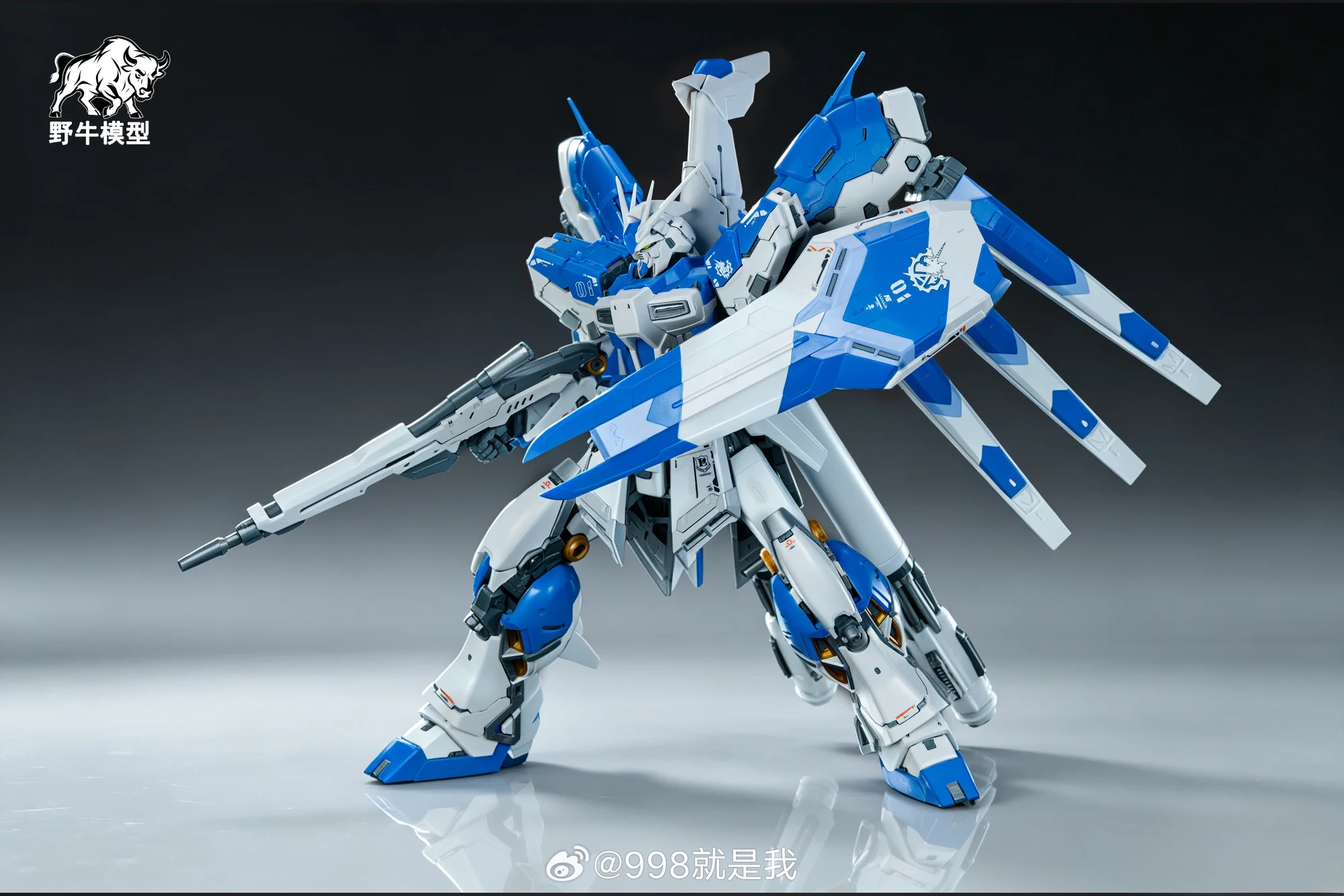 Фото Набор для сборки меха Bison Model 1/100 Hi-V (увеличенная версия) с двойной броней RG GK и дополнительной головой 1/72, пластиковая модель для сборки №4