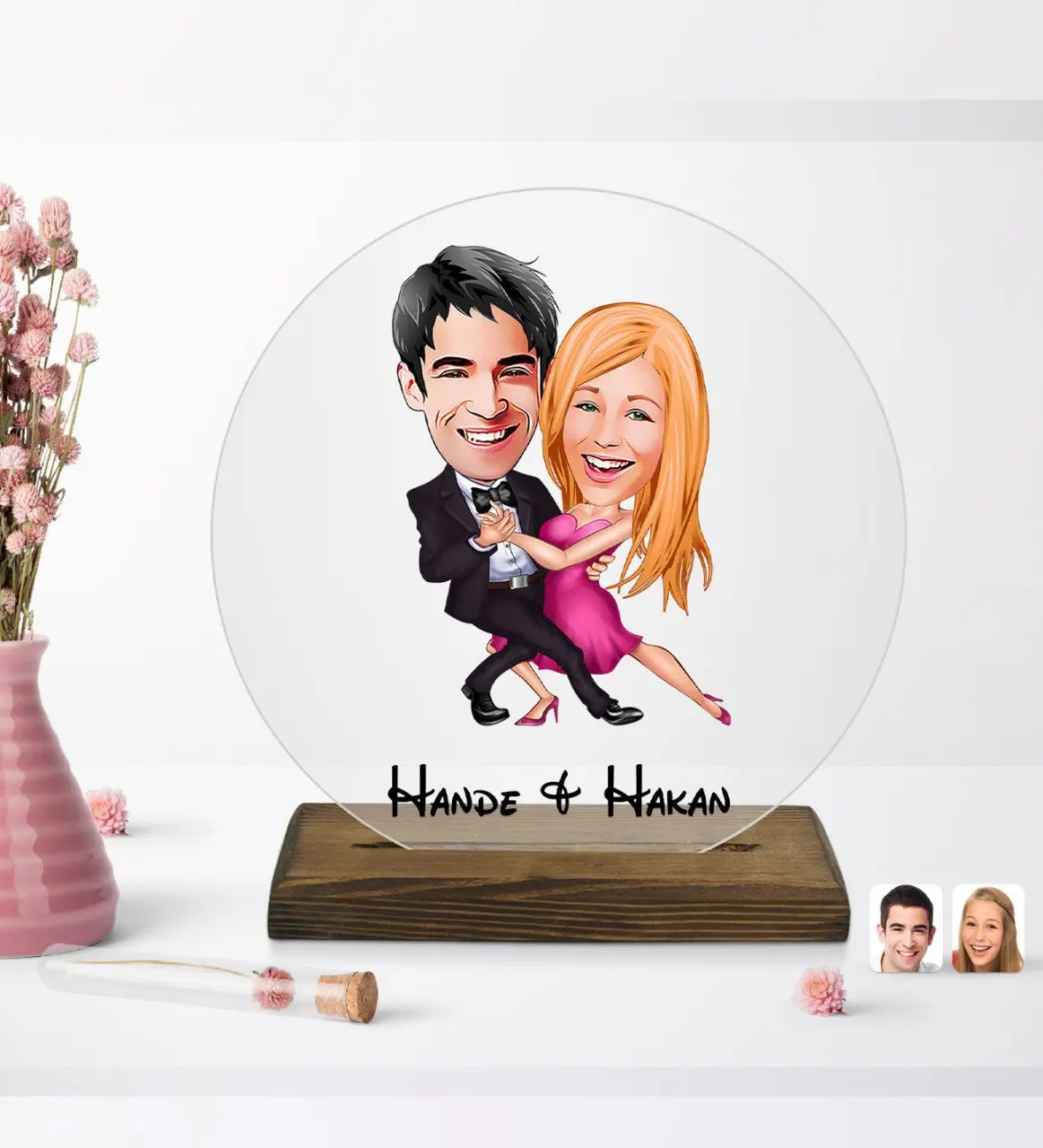 

Personalized valentine cartoon round wooden stand Biblo-13