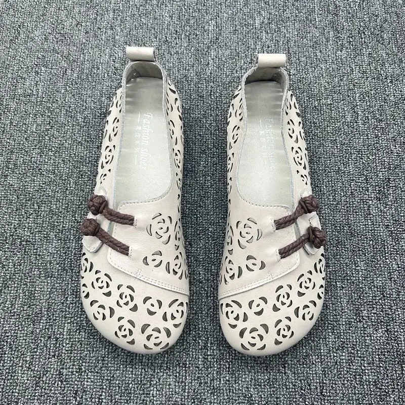2023 New Retro Designer Cut Out Ballet Shoes Woman Flats Hollow Breathable Casual Flat Shoes Comfortable Moccasins Women Shoes