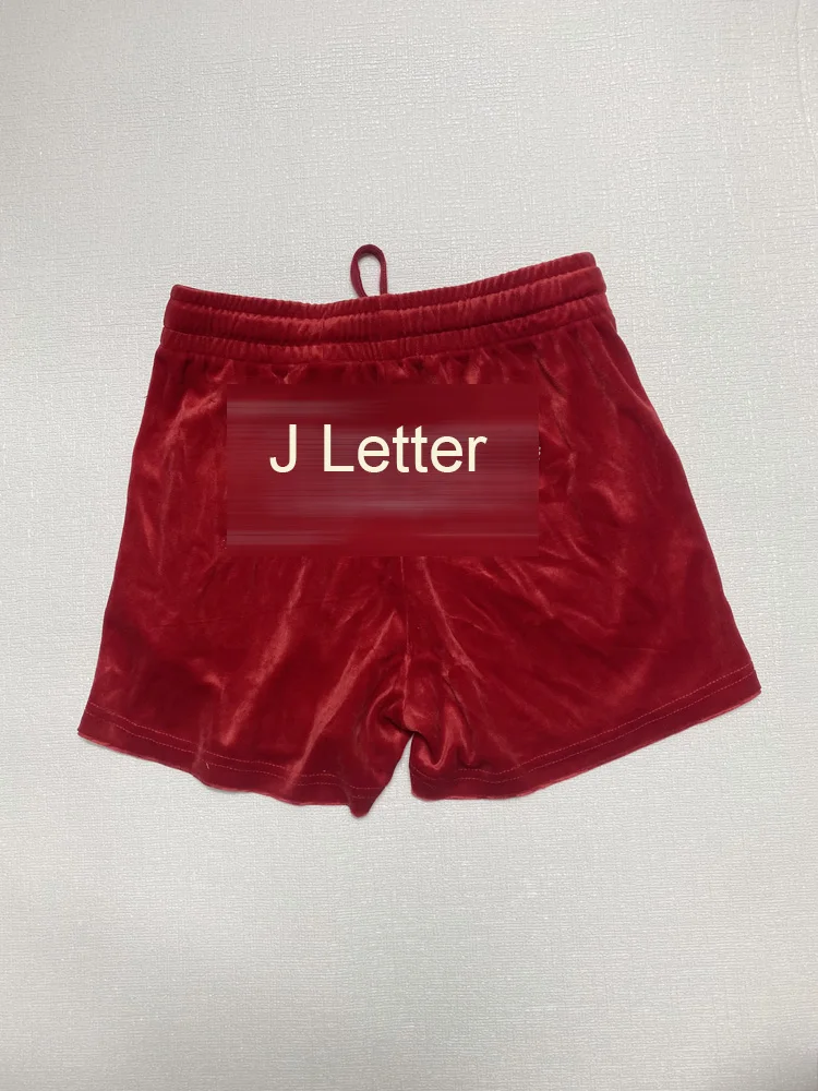 Бархатные спортивные шорты