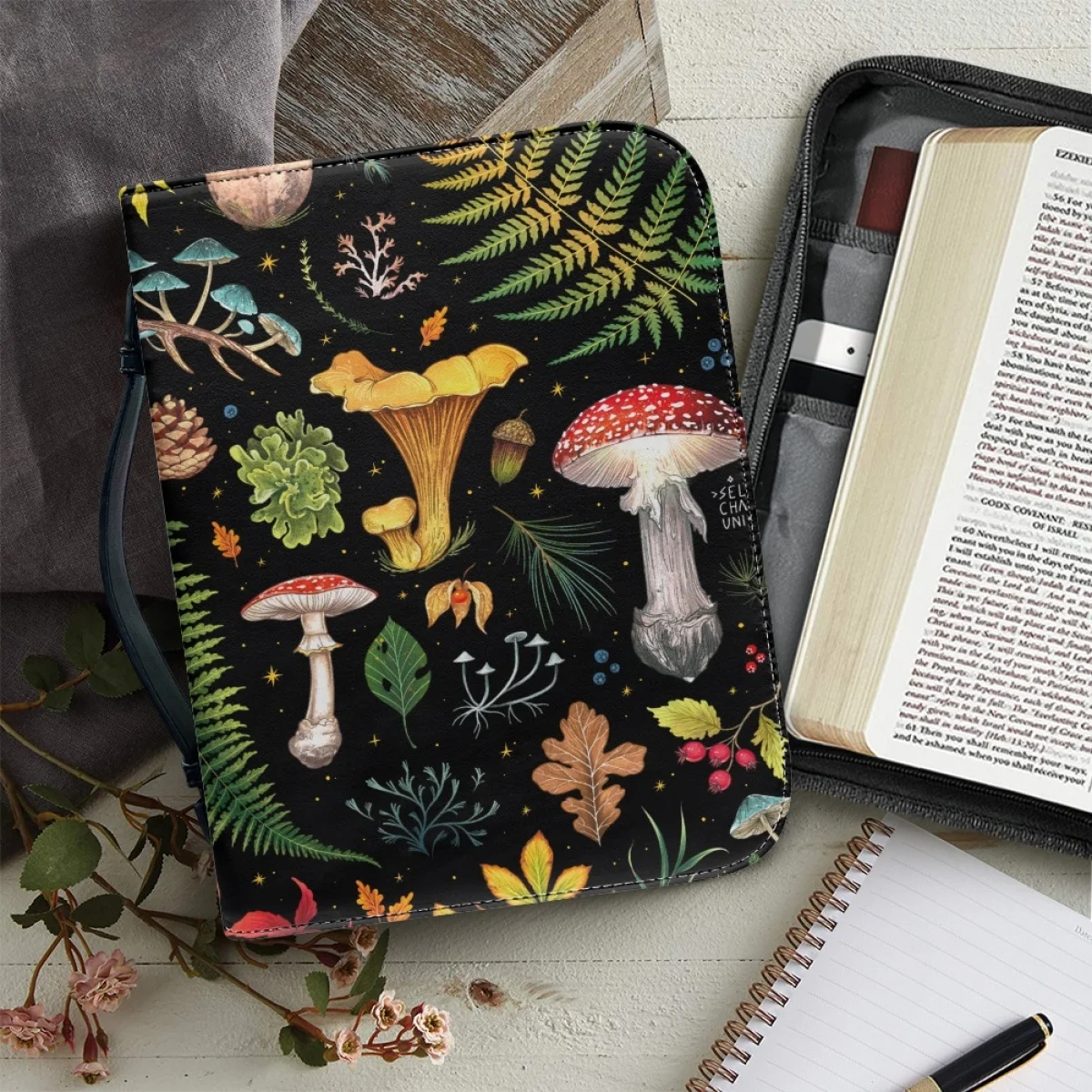 

2024 Personalized Bible Cover Fashion Mushroom Print Bible Verse Print Carry Bag Protective Leather Bible Storage Bag for Women