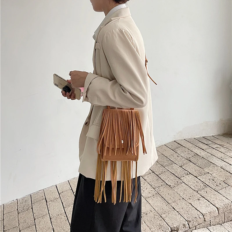 

Winter New Retro Purses Crossbody Long Tassel Personalized Mobile Phone Little Bag Small Square Handbags Women Bags