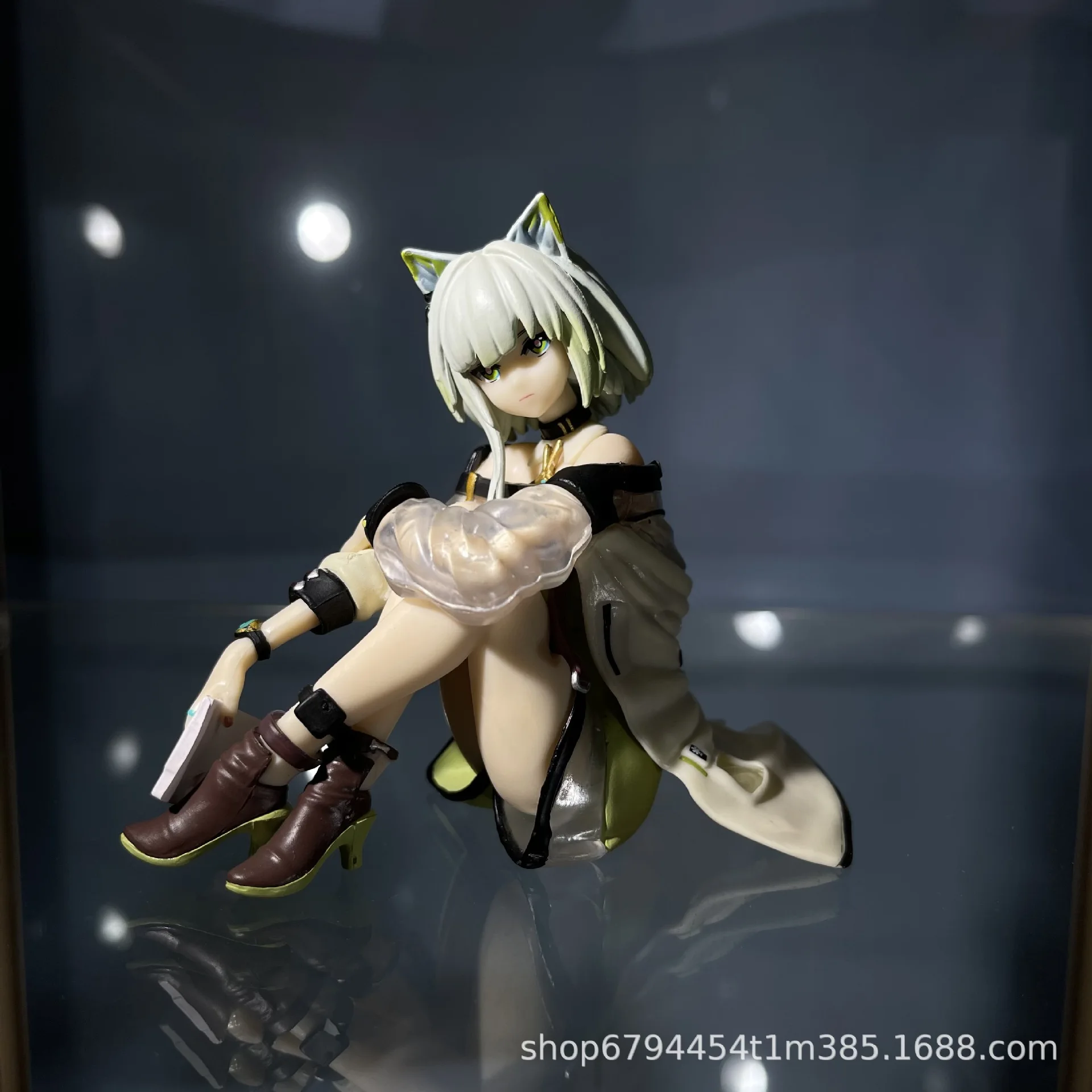 

Фигурки героев аниме «Времена празднования рыцарей амии»