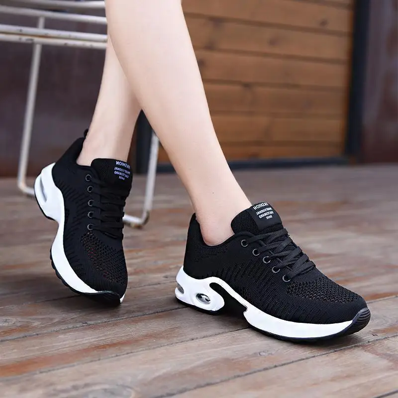 Sport Running Shoes Women Air Mesh Breathable Walking Women Sneakers Comfortable White Fashion Casual Sneakers Chaussure Femme