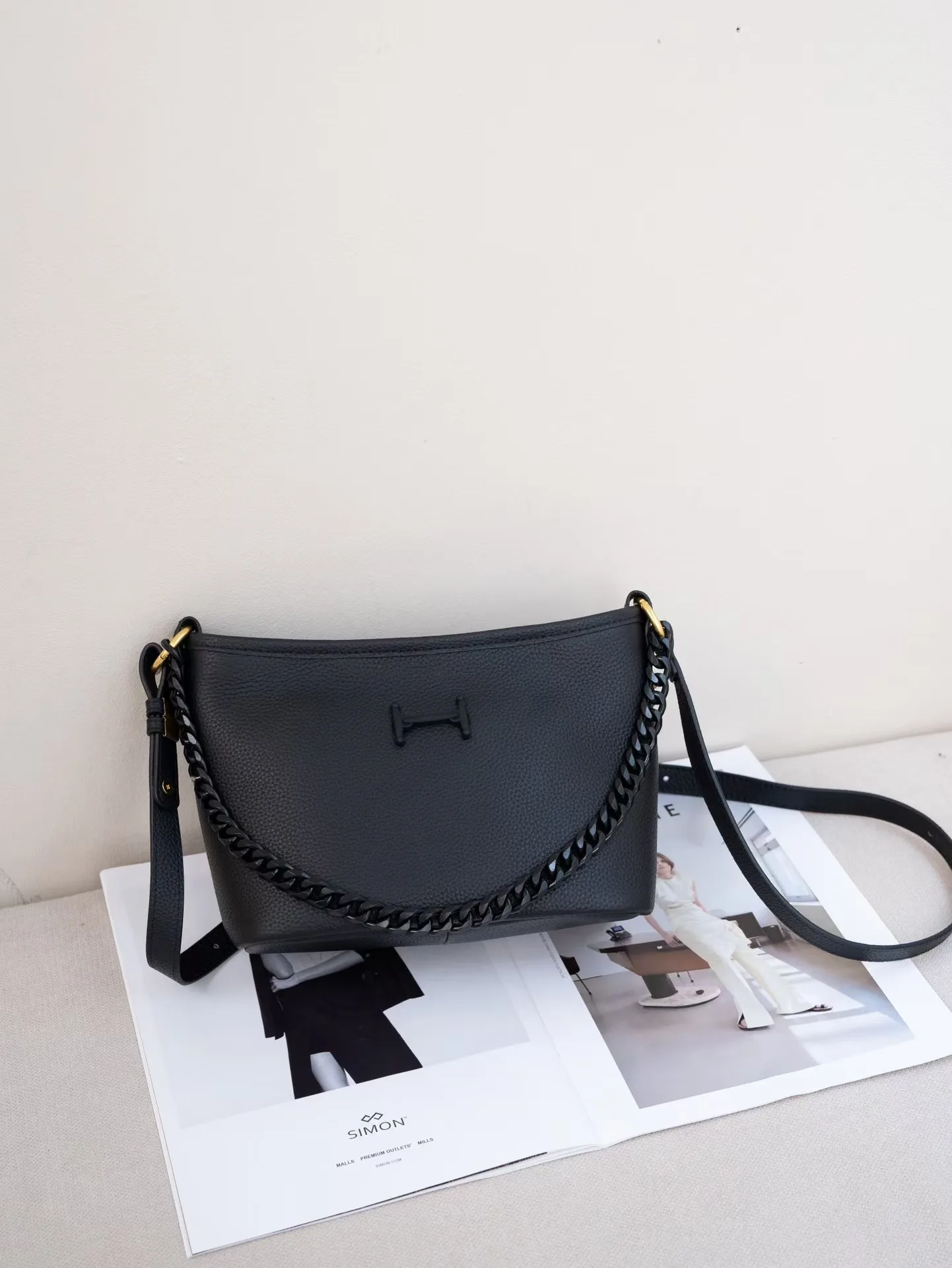 Кожаная женская сумка через плечо новинка 2024 модная на с цепочкой baotou