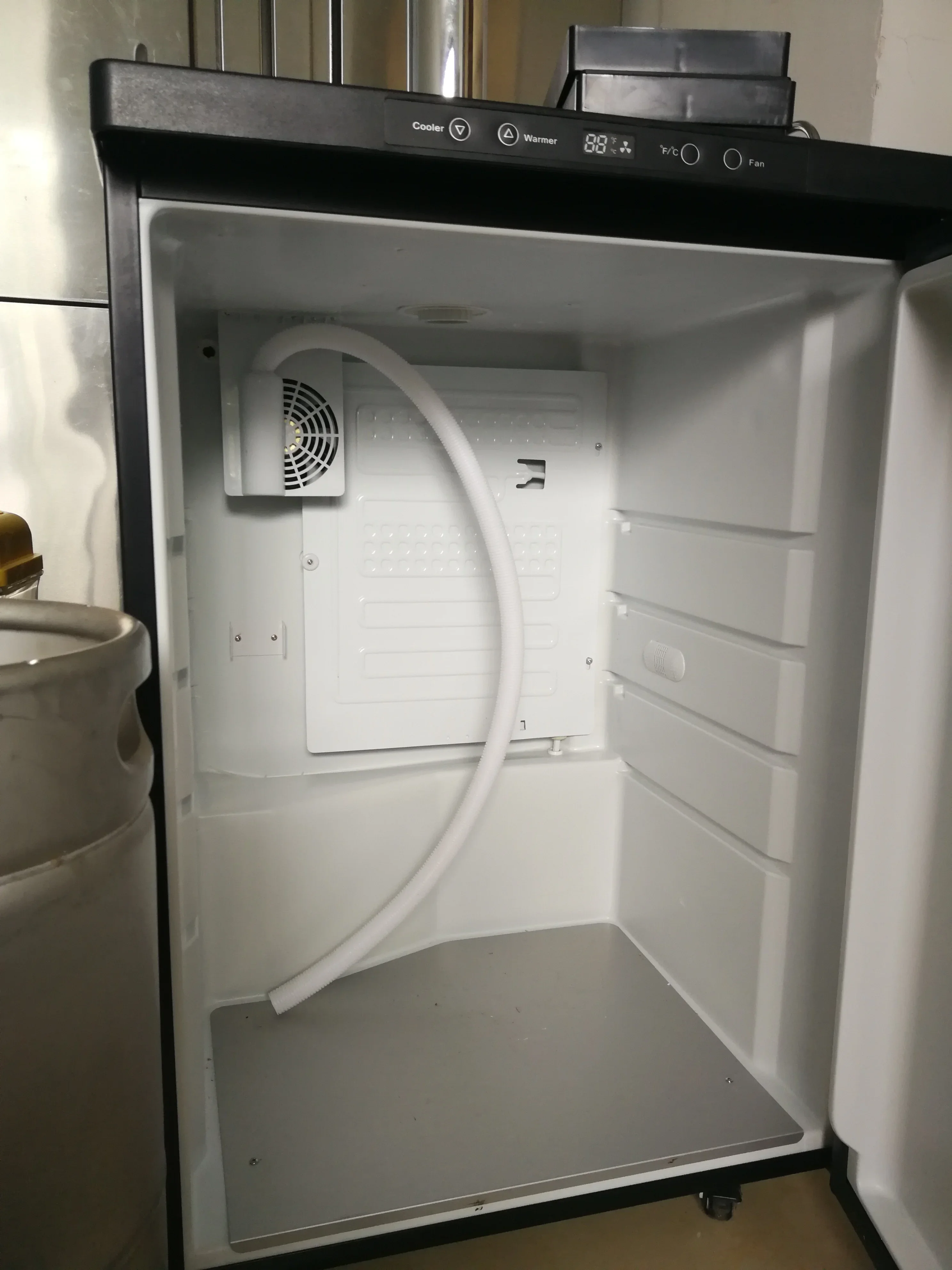 Коммерческий пивной башенный охладитель с двойным краном пивная бочка