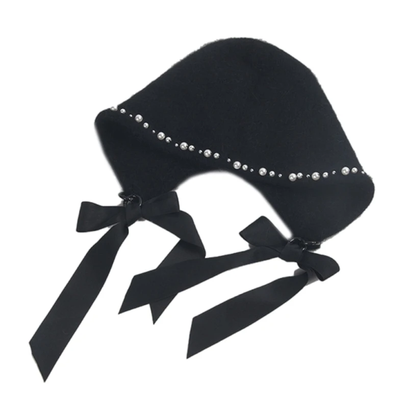 Модная женская праздничная шапка зимняя с ушками и бантами
