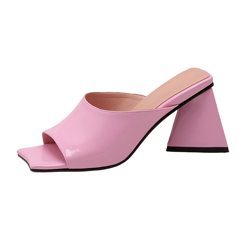 Сандалии женские на высоком квадратном каблуке пикантные шлепанцы