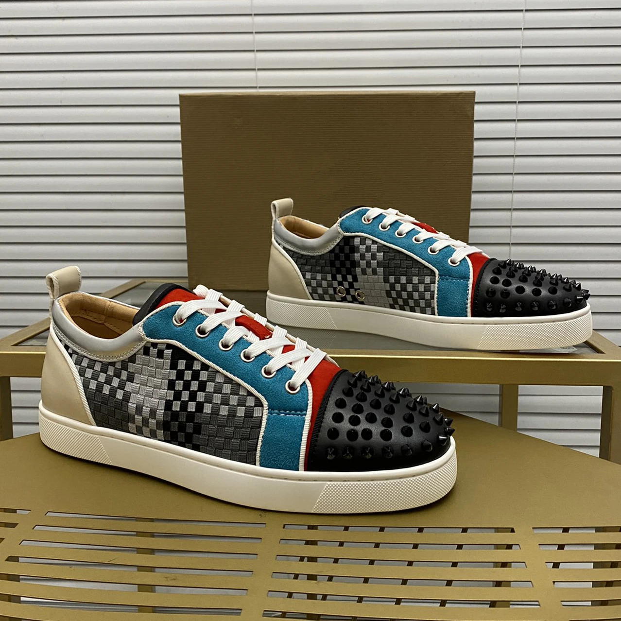 

Top Quality Red Soled Mens Casual Shoes Luxury Women Leather Sneakers Unisex Fashion Trainers Youth Designer Couple Shoes MD0236