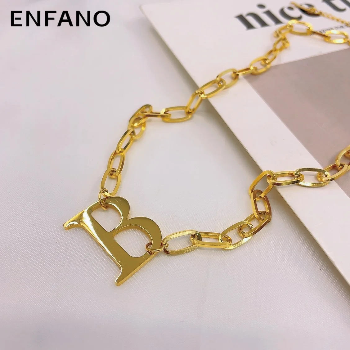 

Enfano Letter B Cold Style Clavicle Chain Female Simple Elegant Necklace Personalized Niche Design Necklace Tide