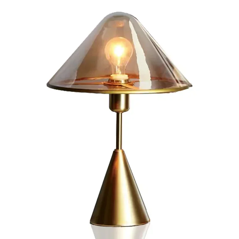 Скандинавская креативная настольная лампа в стиле постмодерн стеклянная