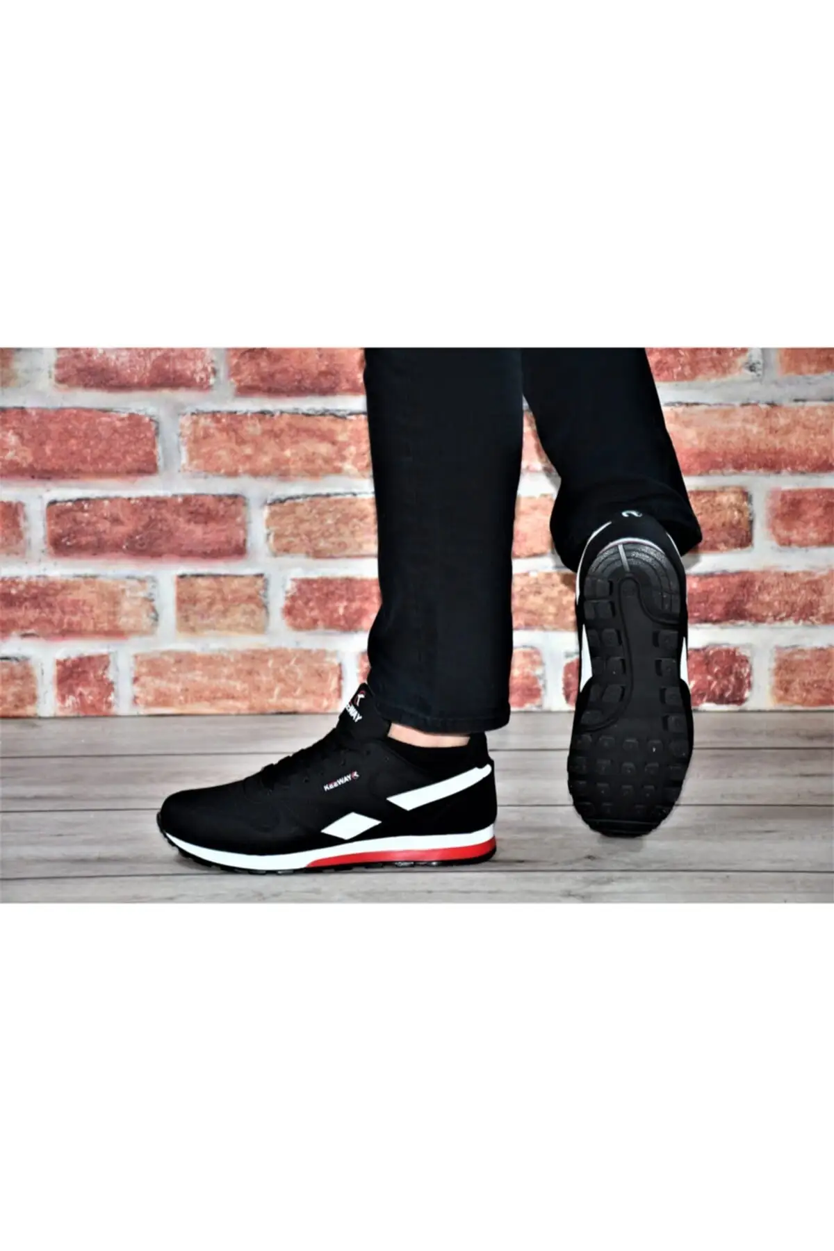 

Men Sport Footwear black and white sports Breathable Sneakers Lightweight Trainers Vulcanize Shoes Comfort Cool